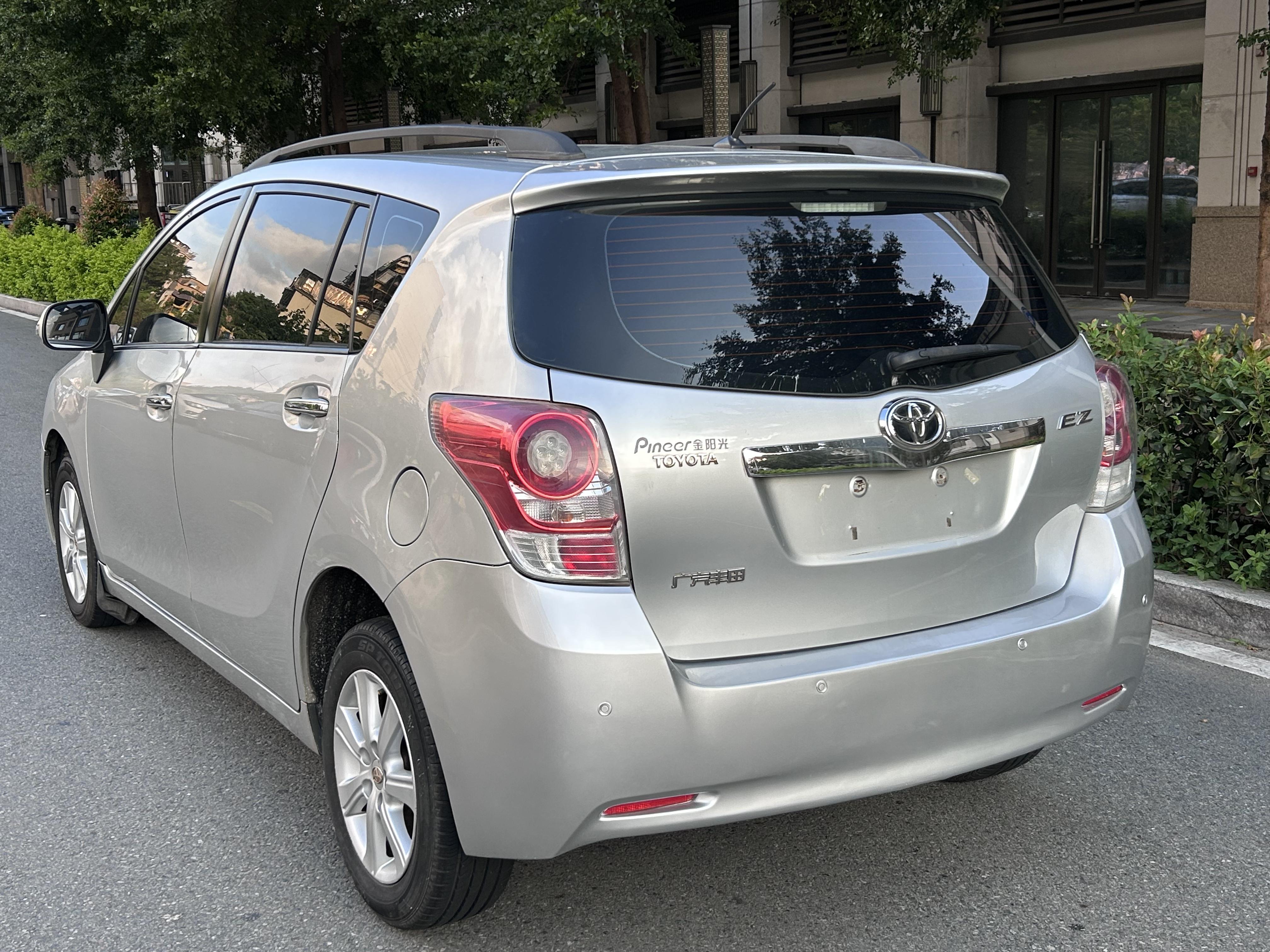 Toyota Izoa 2011 thumb 2