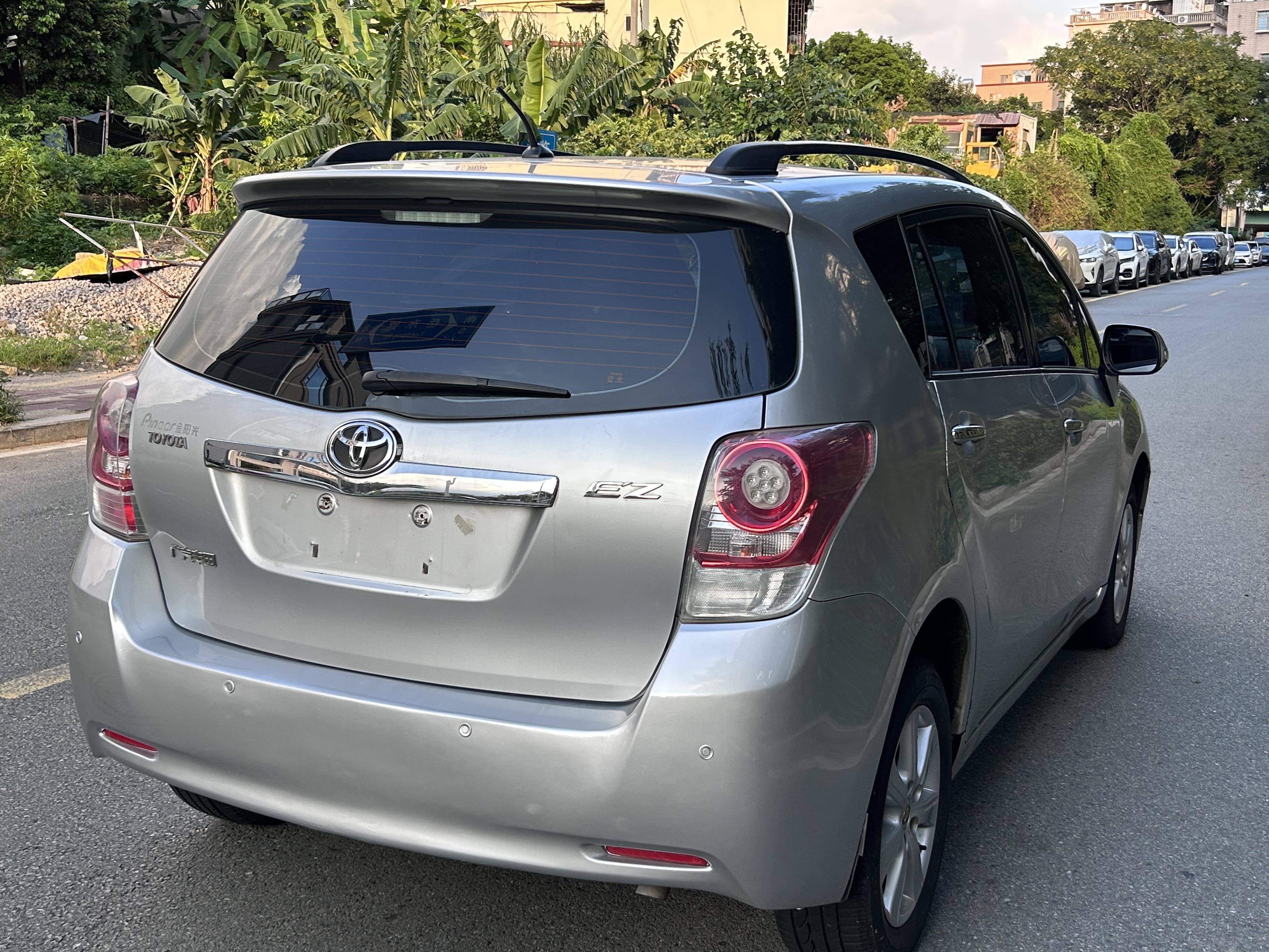 Toyota Izoa 2011 thumb 4