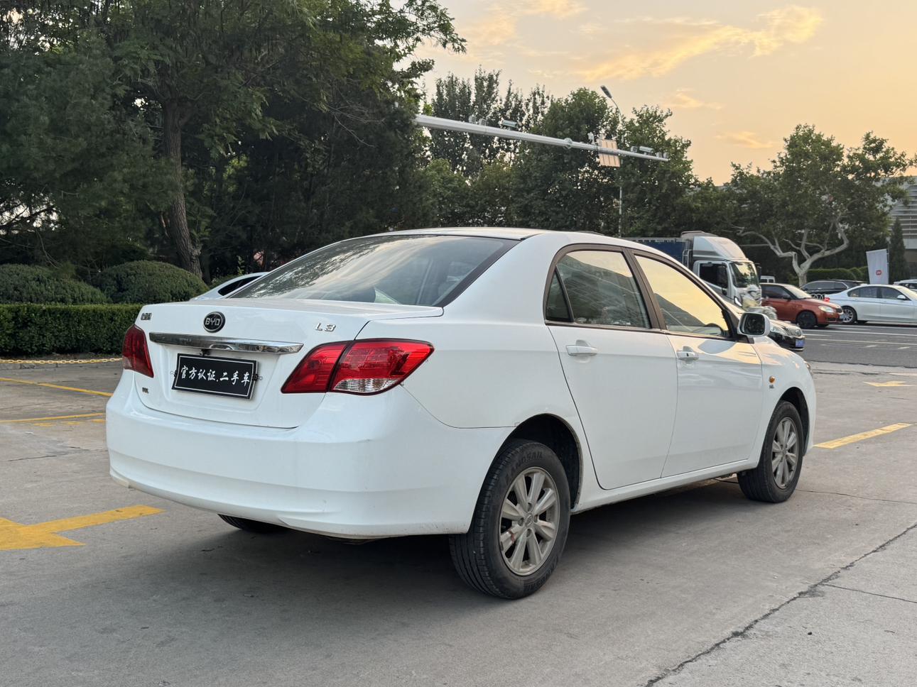 BYD L3 2015 thumb 4