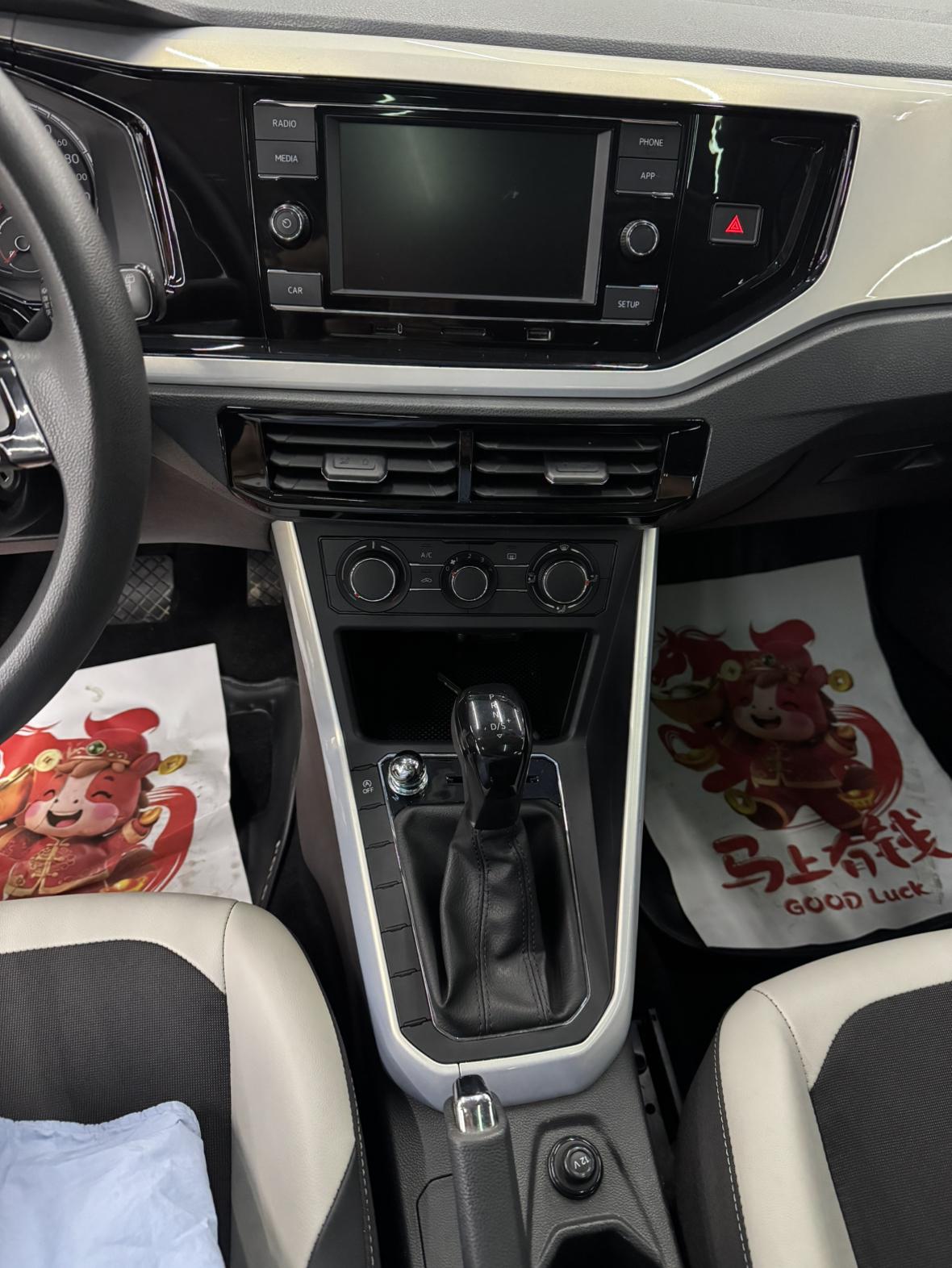 Volkswagen Polo 2019 thumb 8