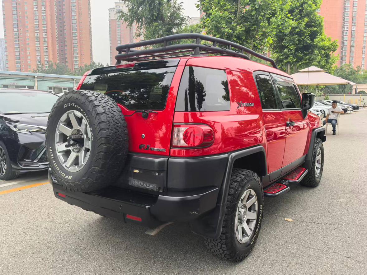 Toyota FJ Cruiser 2017 thumb 3