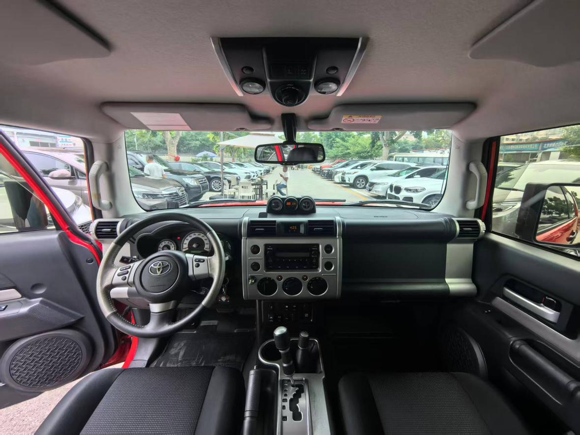 Toyota FJ Cruiser 2017 thumb 4