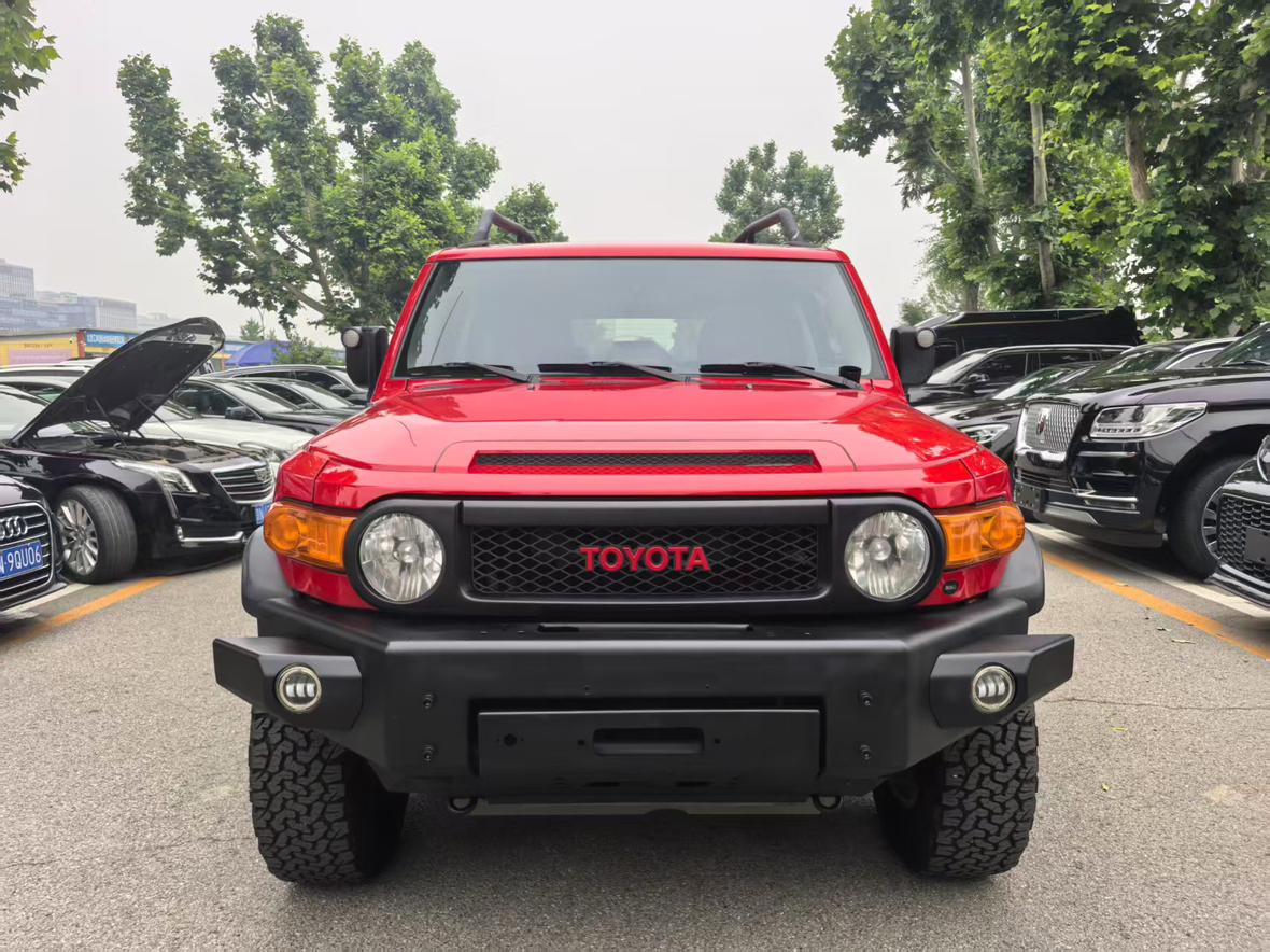 Toyota FJ Cruiser 2017 thumb 9