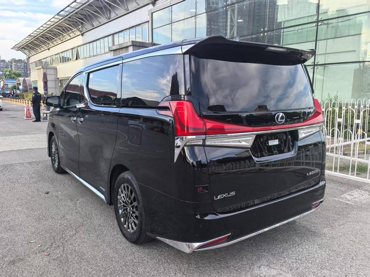 Lexus LM 2020 thumb 2
