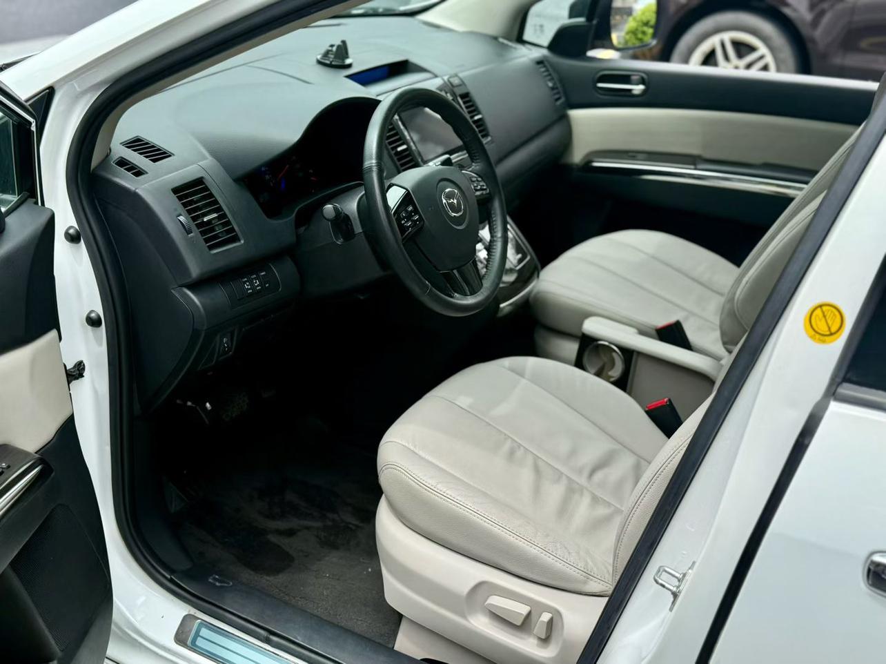 Mazda MPV 2015 thumb 8
