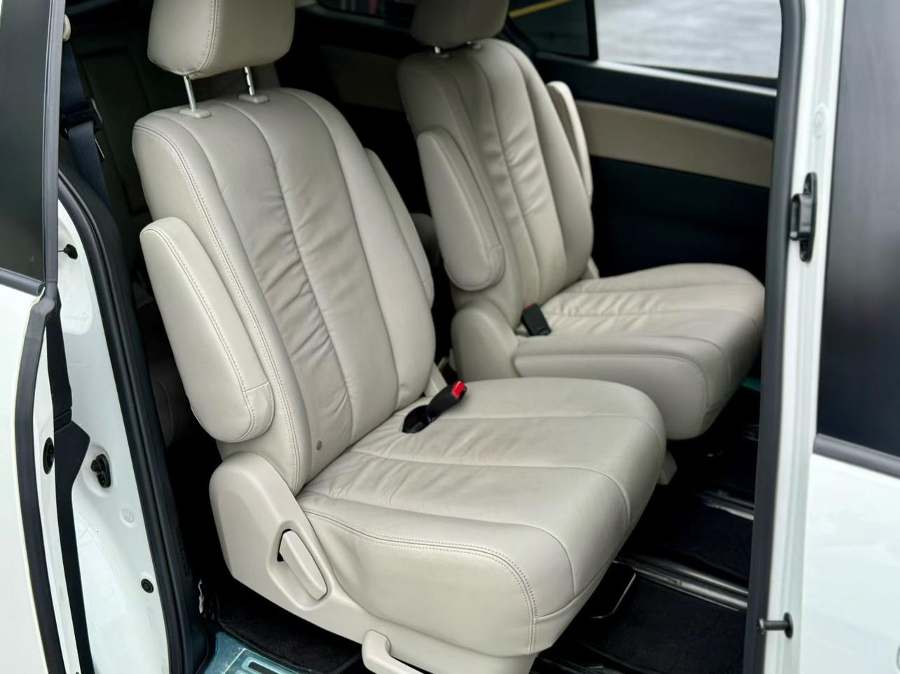 Mazda MPV 2015 thumb 11