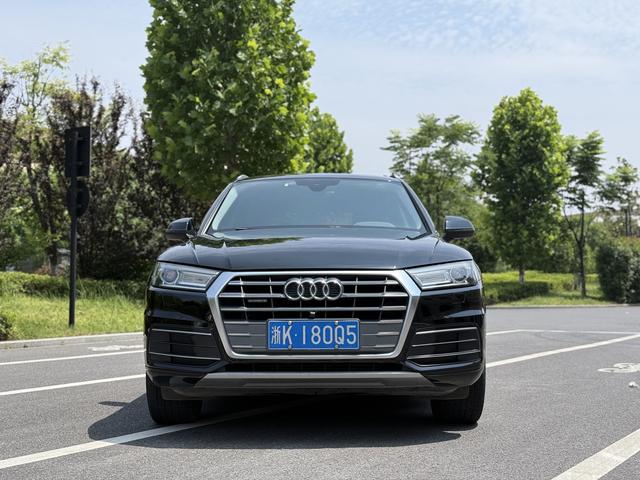 Audi Q5 2018 thumb 10