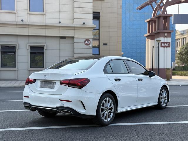 Mercedes-Benz A-Класс 2019 thumb 4