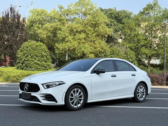 Mercedes-Benz A-Класс 2019 thumb 6