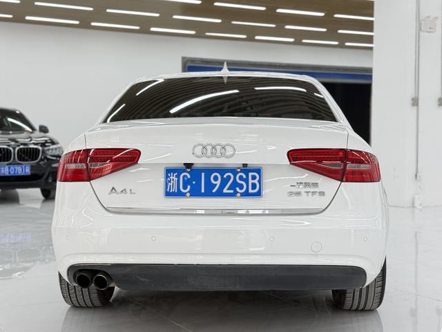 Audi A4 2015 thumb 3