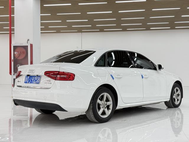 Audi A4 2015 thumb 4