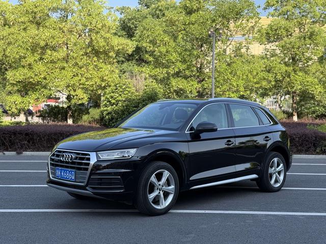 Audi Q5 2018 thumb 5