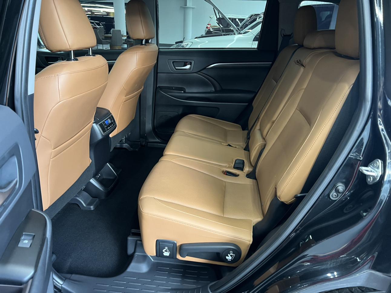 Toyota Highlander 2021 thumb 6