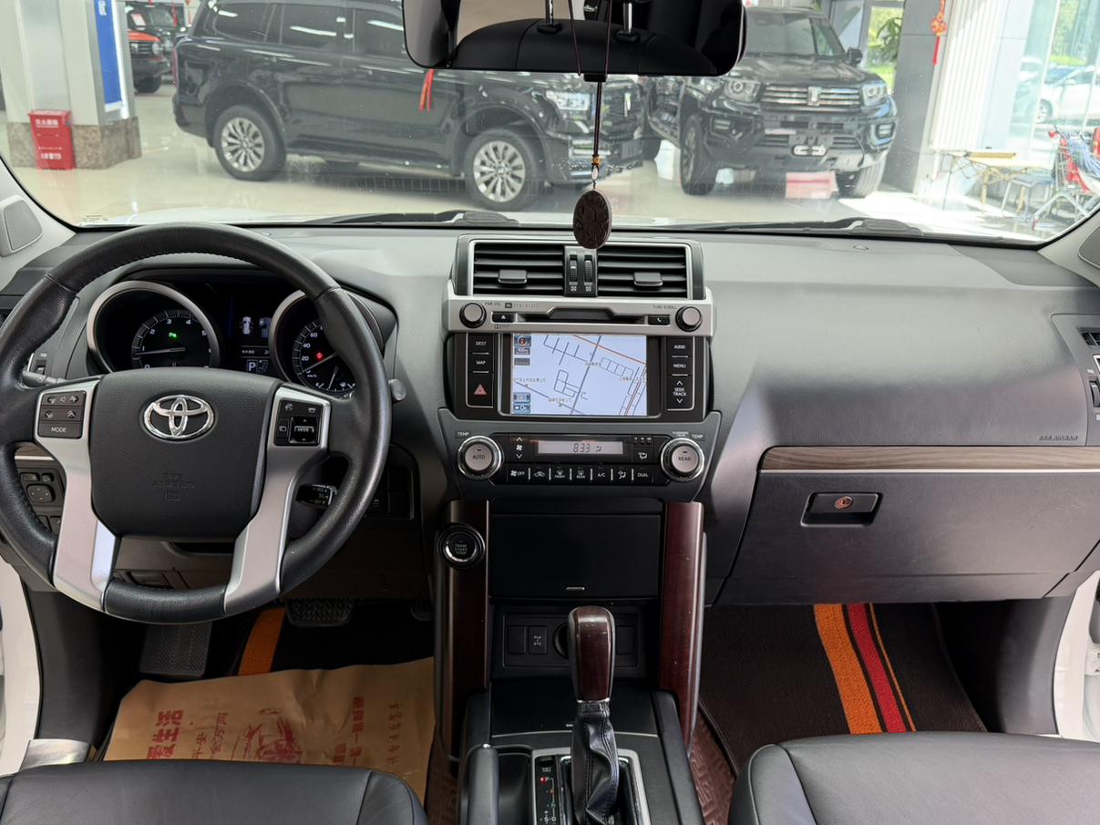 Toyota Land Cruiser Prado 2014 thumb 8