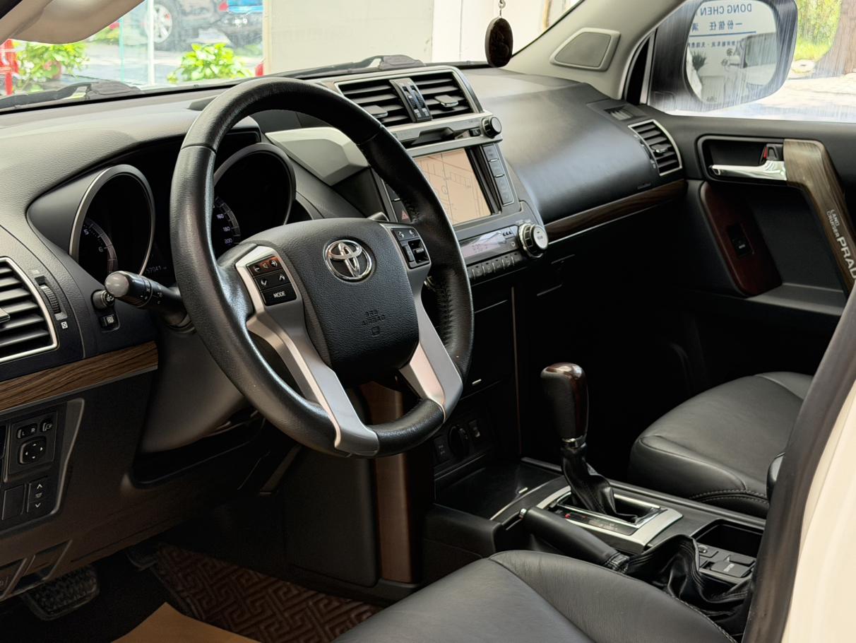 Toyota Land Cruiser Prado 2014 thumb 11