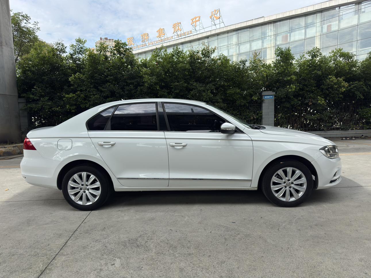Volkswagen Bora 2017 thumb 6