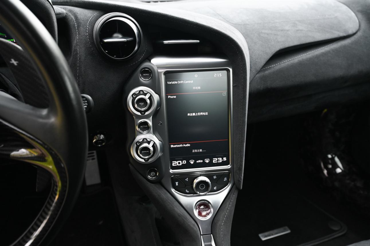 McLaren 720S 2019 thumb 5