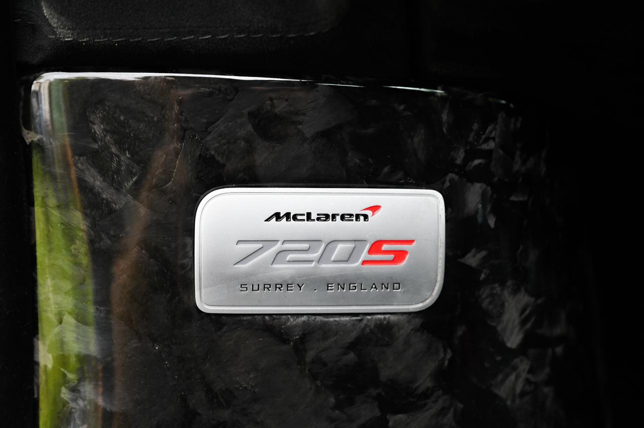 McLaren 720S 2019 thumb 10