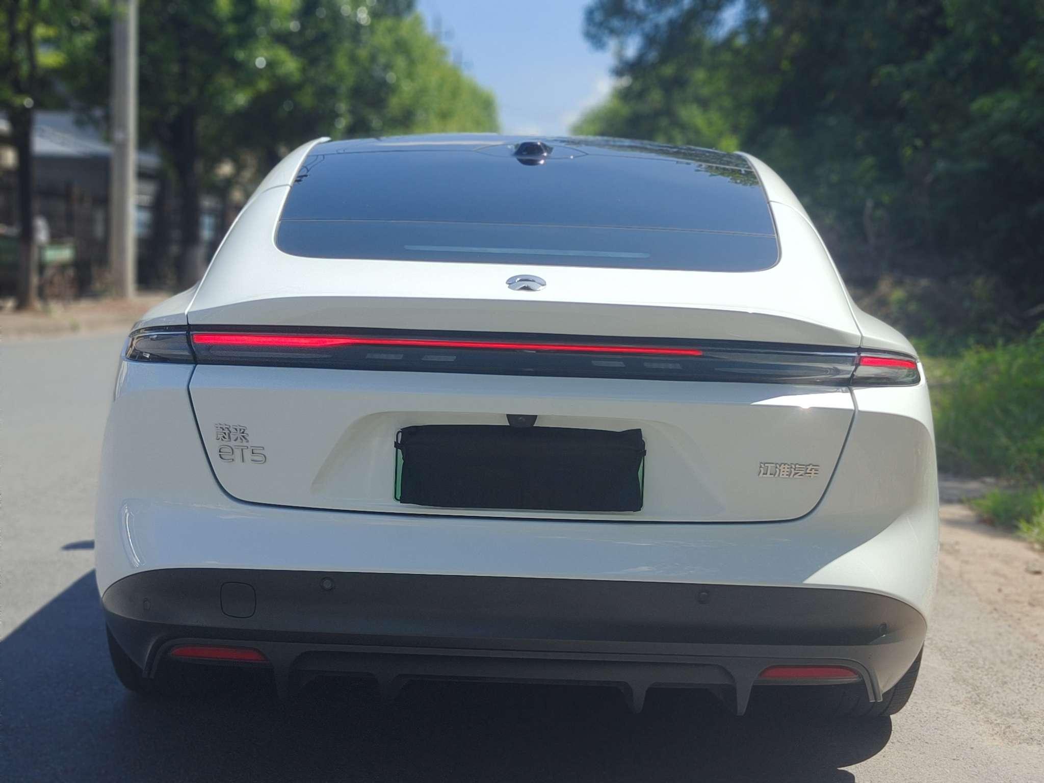 Nio ET5 2022 thumb 2