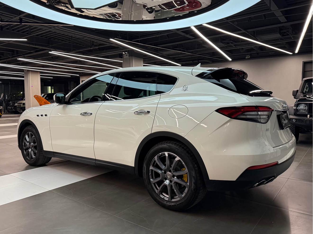 Maserati Levante 2021 thumb 2