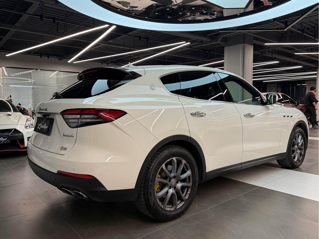 Maserati Levante 2021 thumb 4