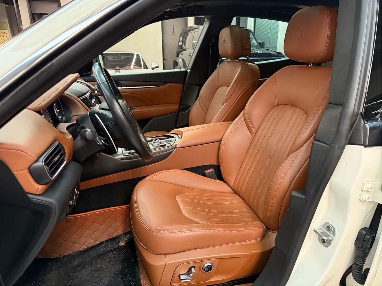 Maserati Levante 2021 thumb 11