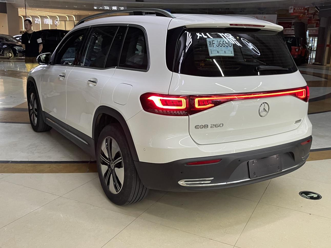 Mercedes-Benz EQB 2025 thumb 2