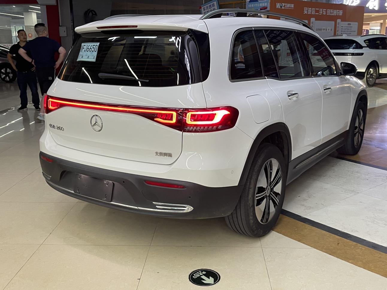 Mercedes-Benz EQB 2025 thumb 4