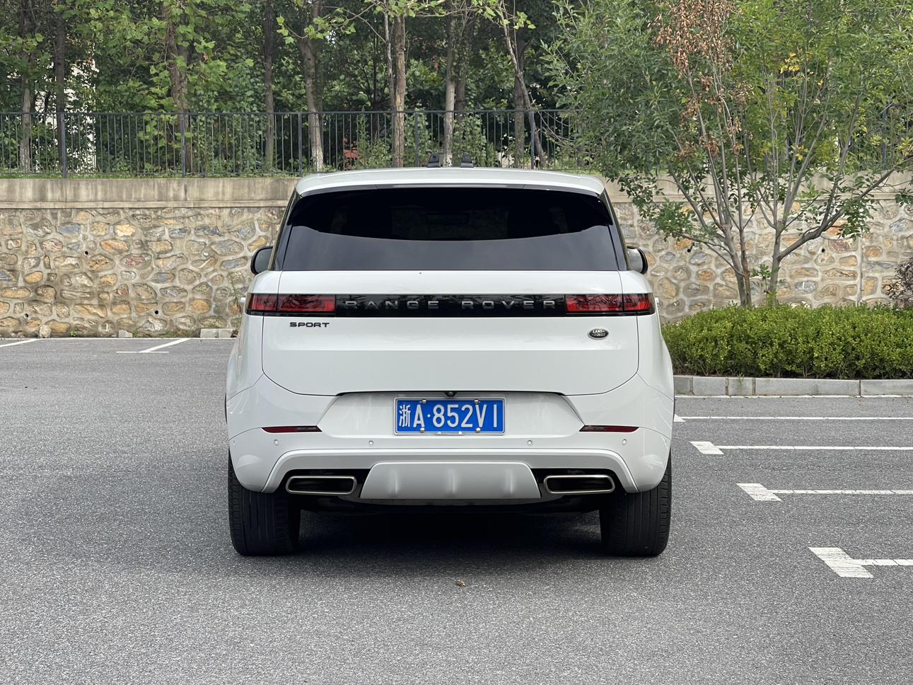 Land Rover Range Rover Sport 2023 thumb 11