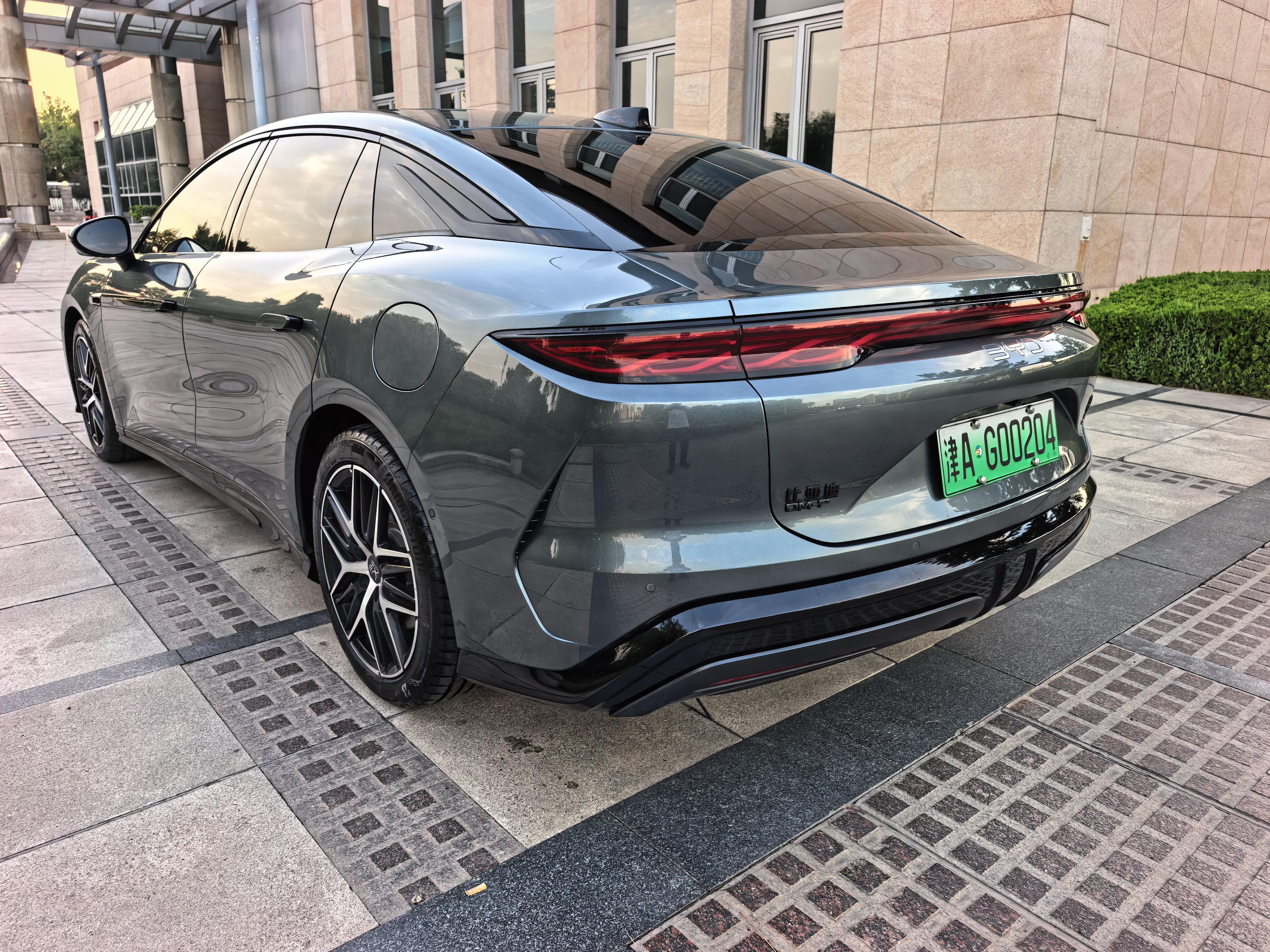 BYD Han L DM 2025 thumb 2