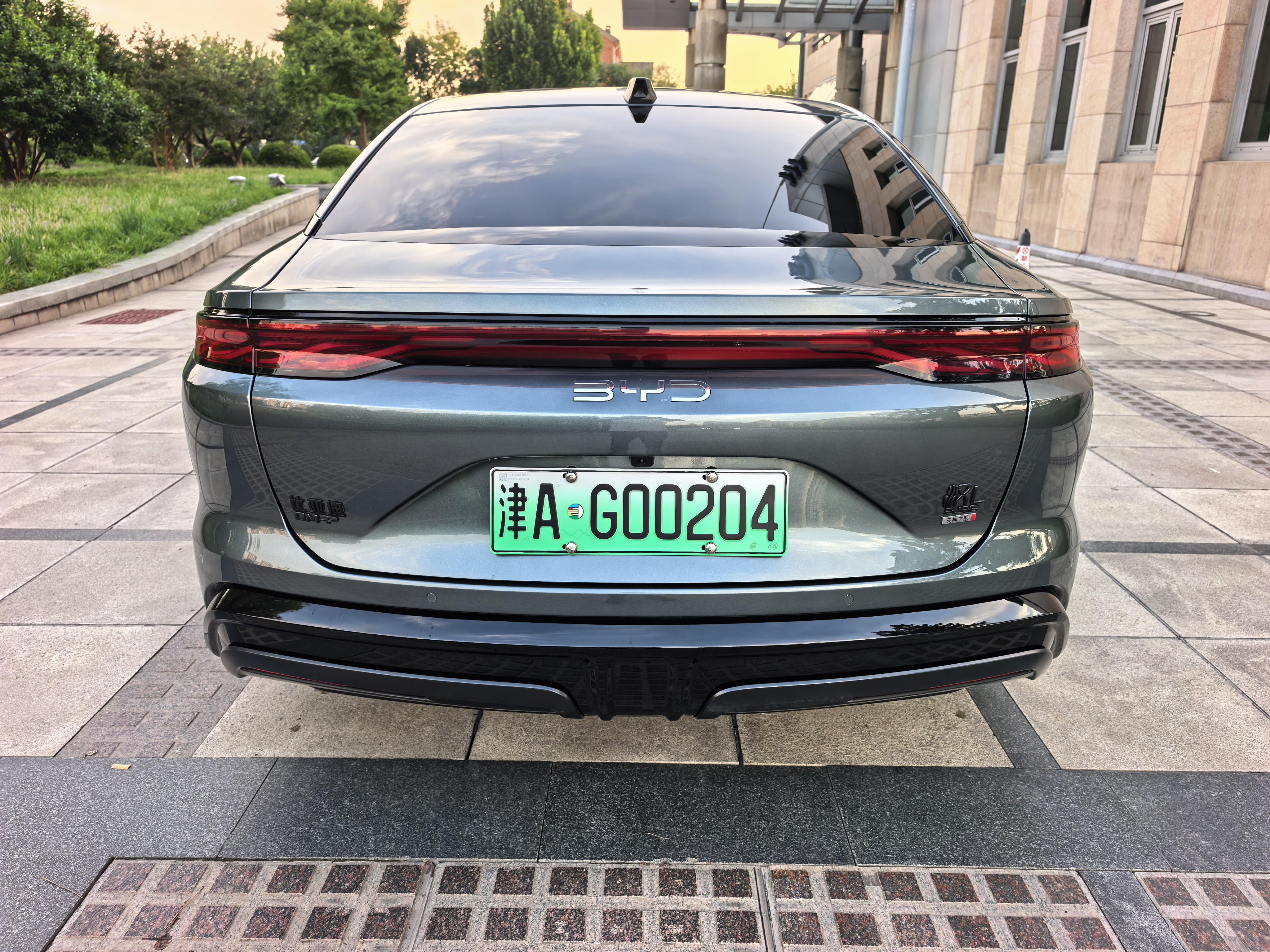 BYD Han L DM 2025 thumb 3