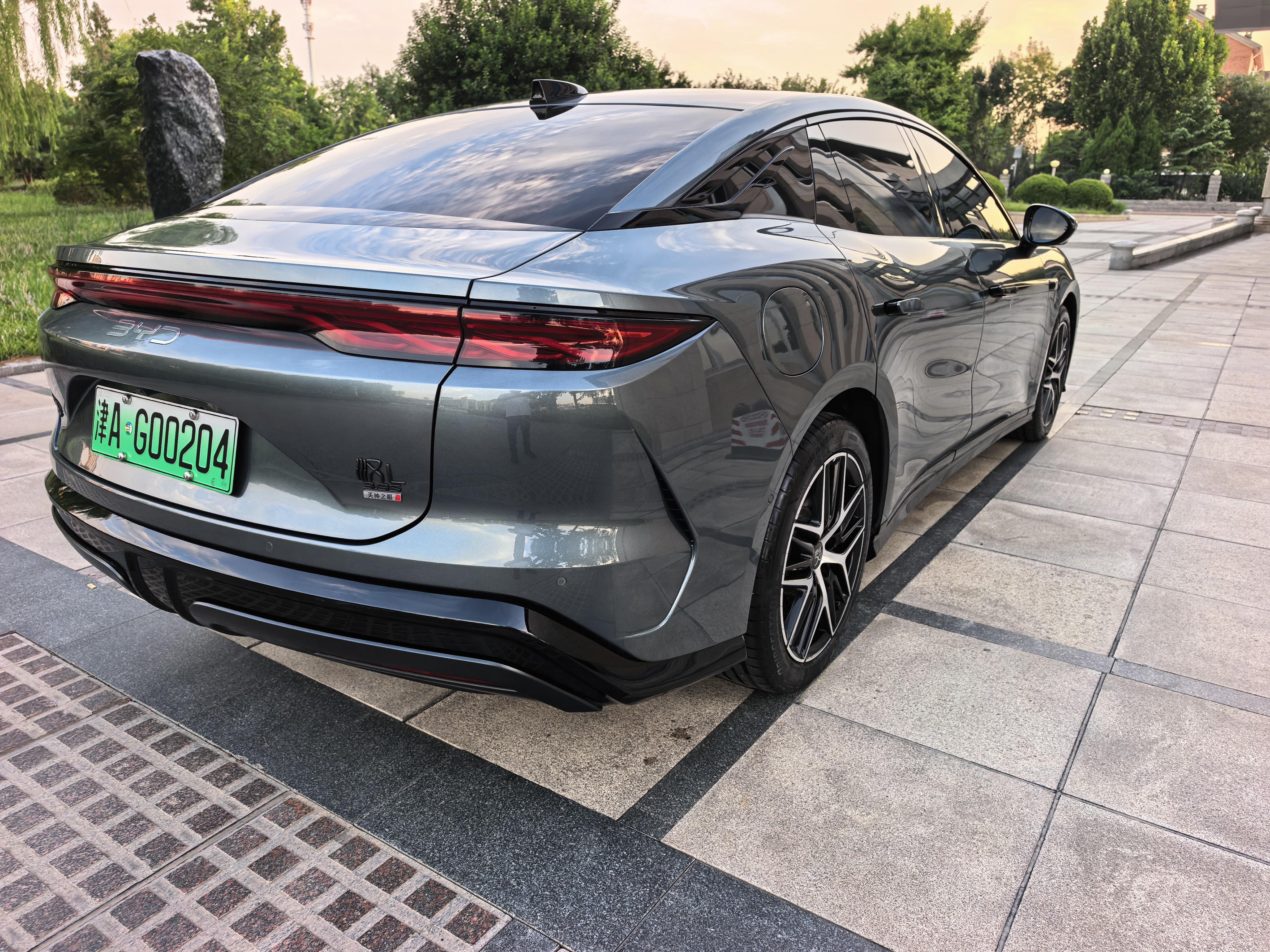 BYD Han L DM 2025 thumb 4