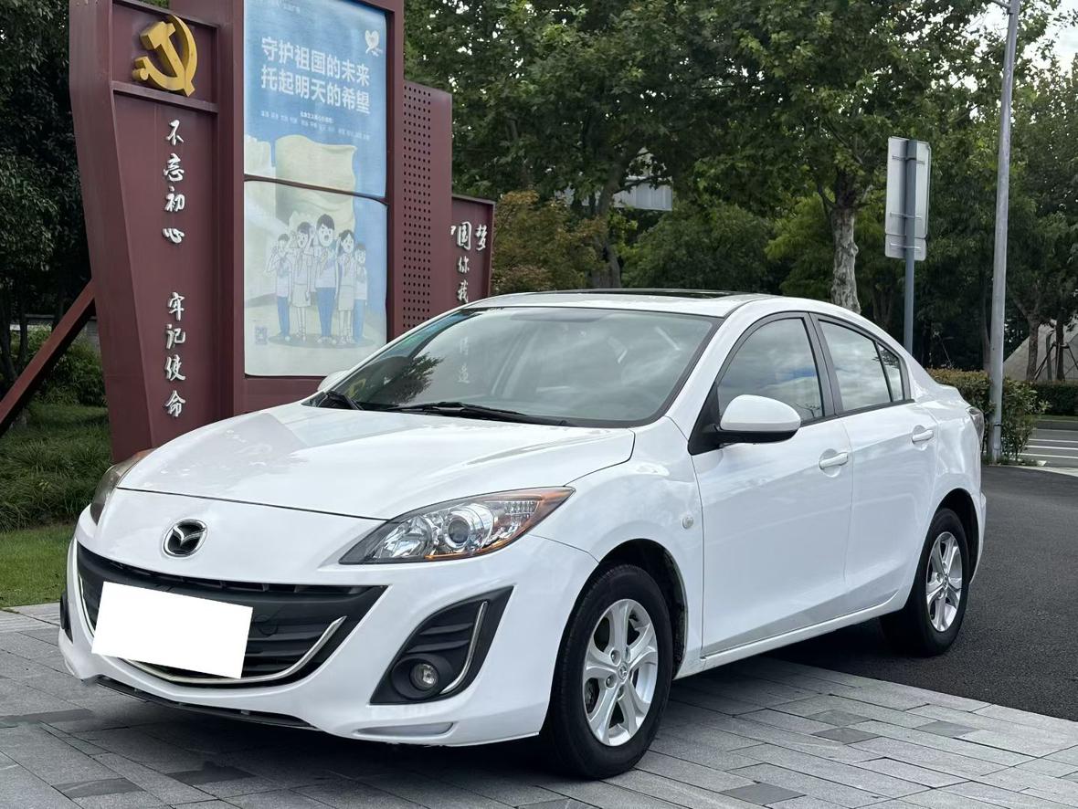 Mazda 3 2015 thumb 9