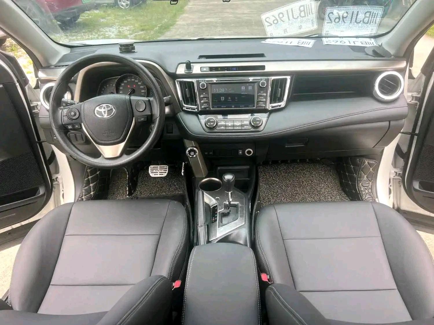 Toyota RAV4 2015 thumb 6