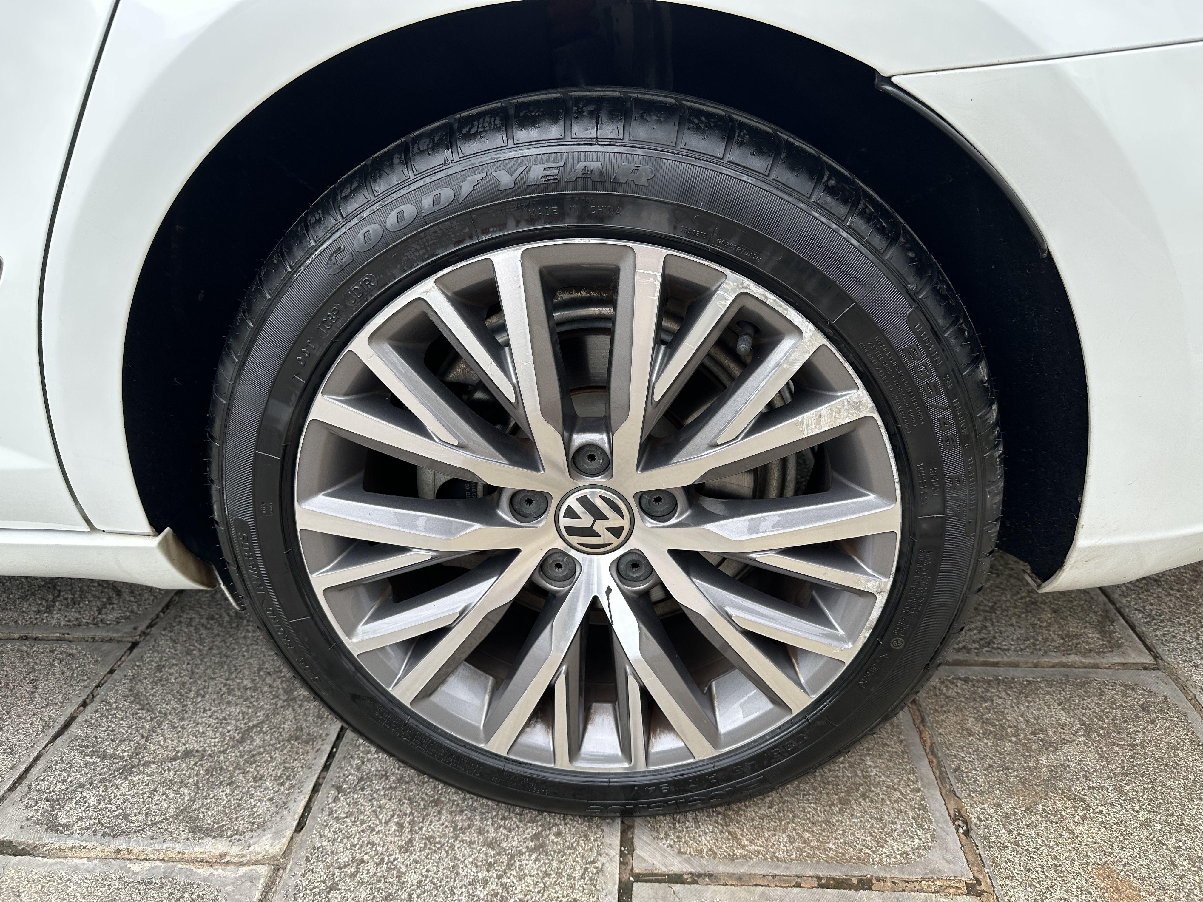 Volkswagen Arteon 2018 thumb 5