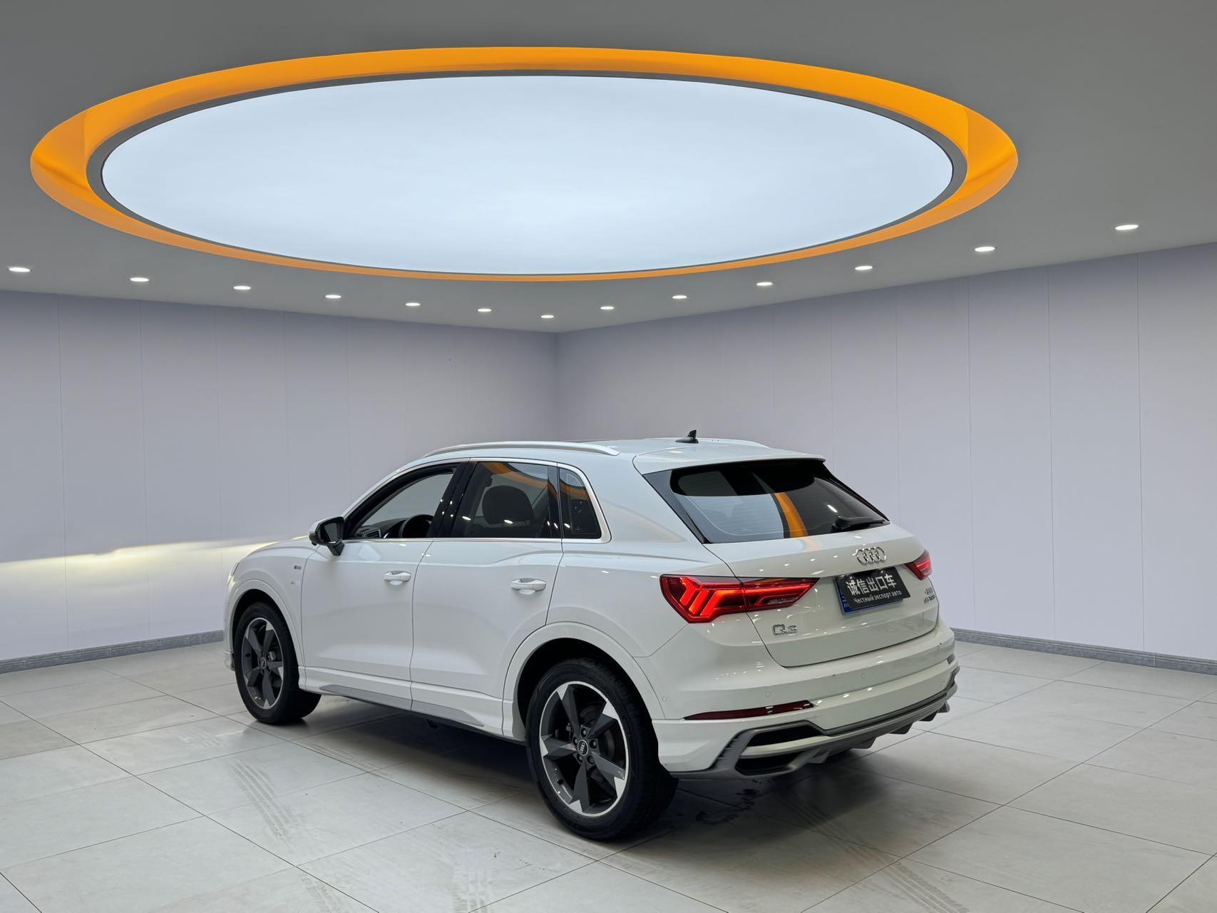 Audi Q3 2022 thumb 2