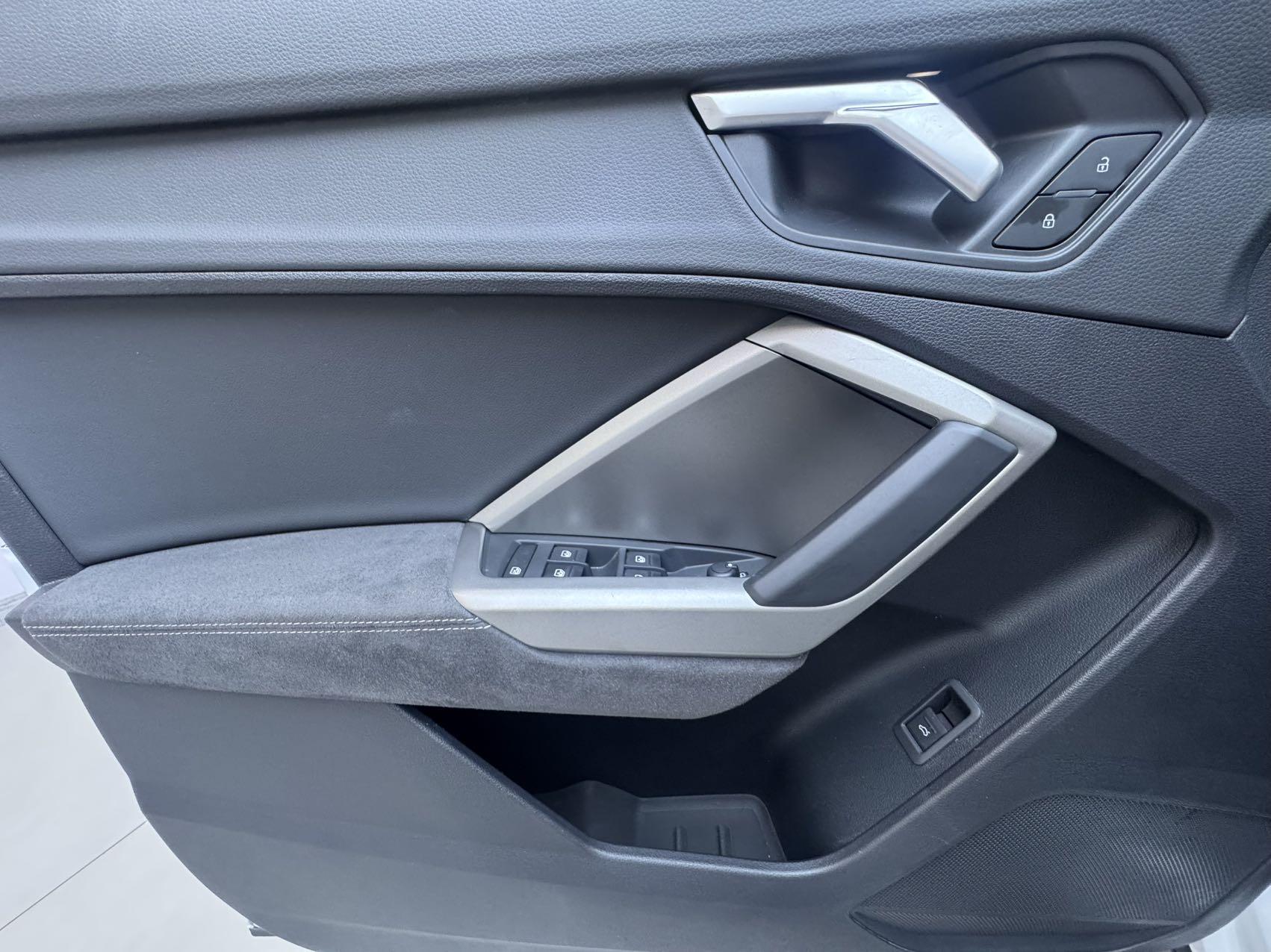 Audi Q3 2022 thumb 9