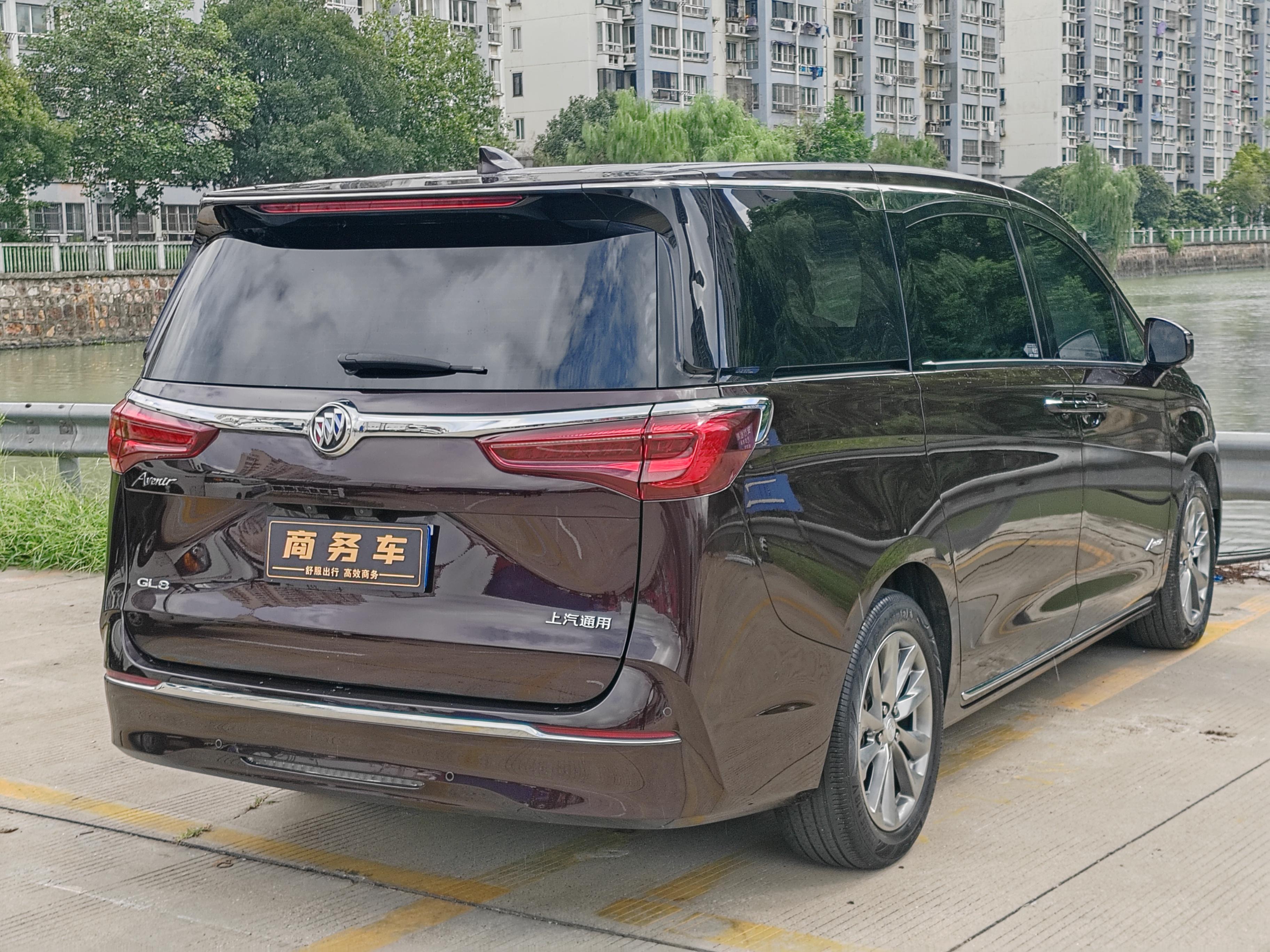 Buick GL8 2022 thumb 2