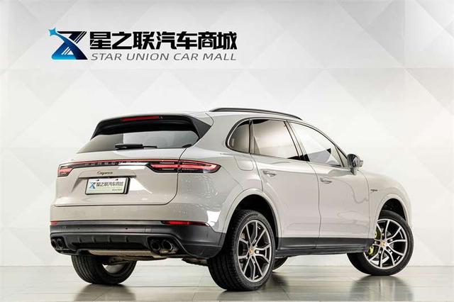 Porsche Cayenne 2023 thumb 2