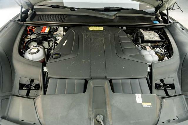 Porsche Cayenne 2023 thumb 3