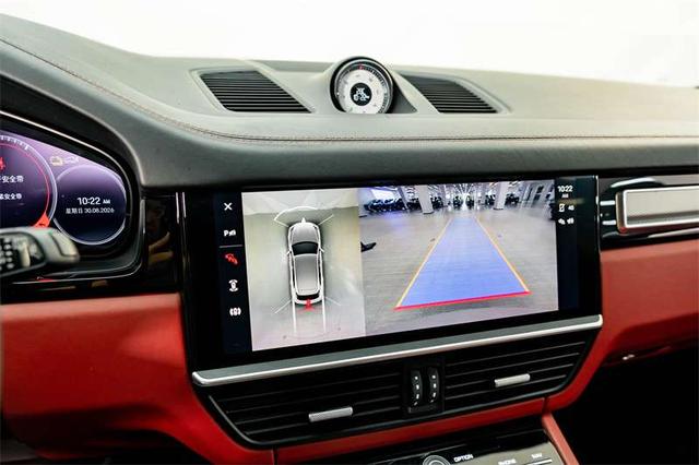 Porsche Cayenne 2023 thumb 6