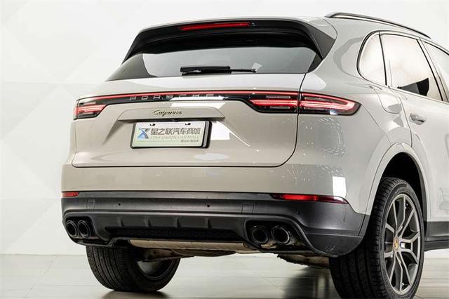 Porsche Cayenne 2023 thumb 8