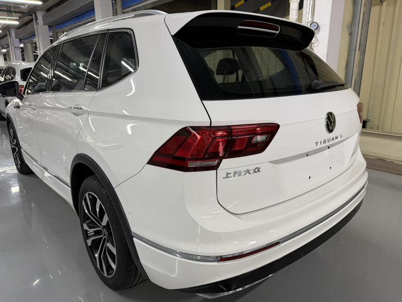 Volkswagen Tiguan 2021 thumb 2