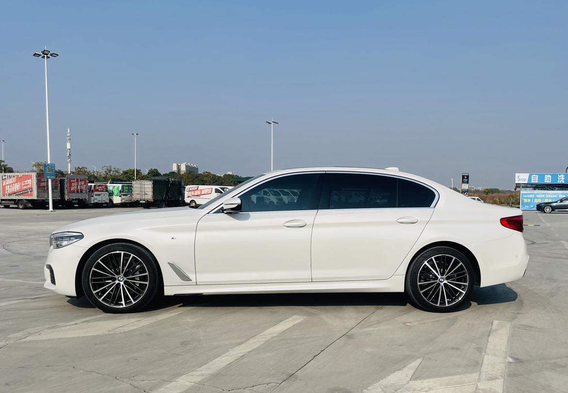 BMW 5 серии 2020 thumb 2