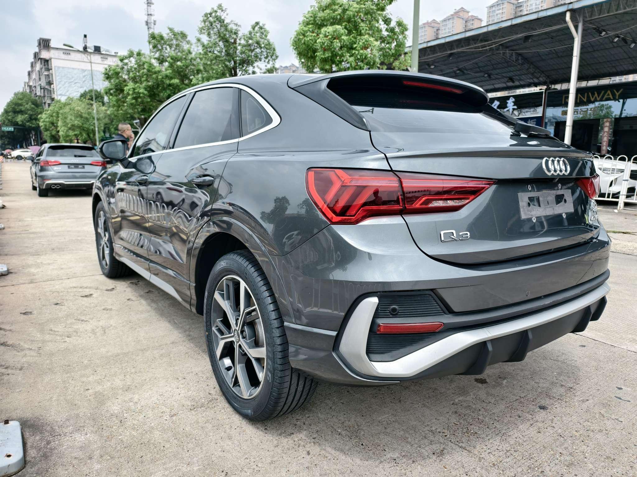 Audi Q3 Sportback 2020 thumb 2