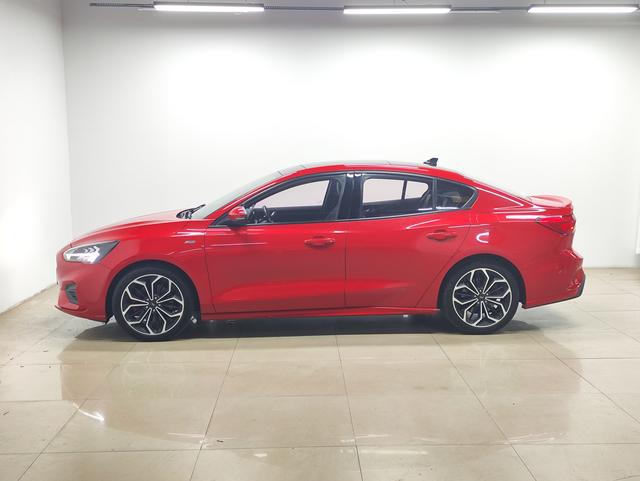 Ford Focus ST 2021 thumb 2