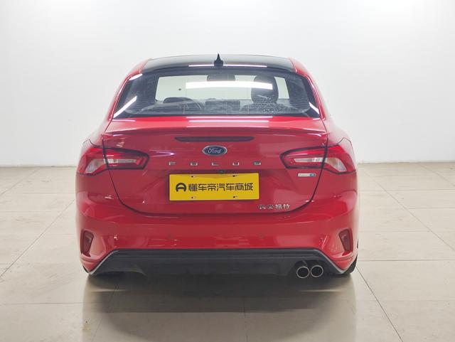 Ford Focus ST 2021 thumb 4