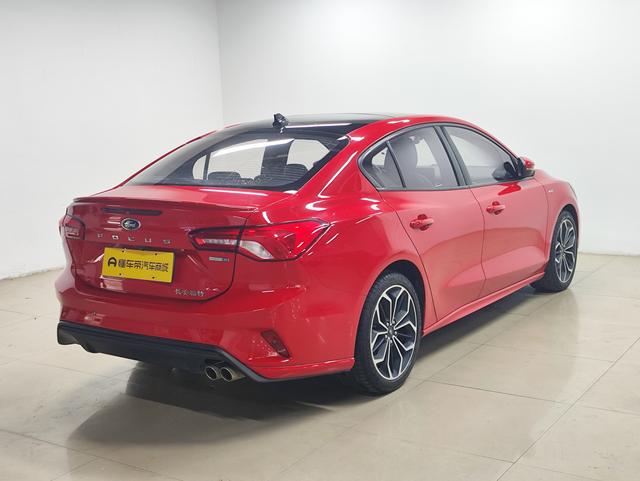 Ford Focus ST 2021 thumb 5