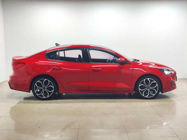 Ford Focus ST 2021 thumb 6