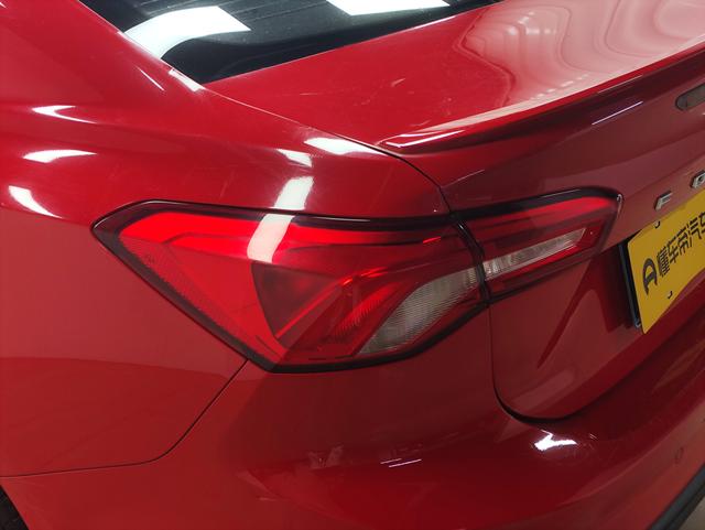Ford Focus ST 2021 thumb 11